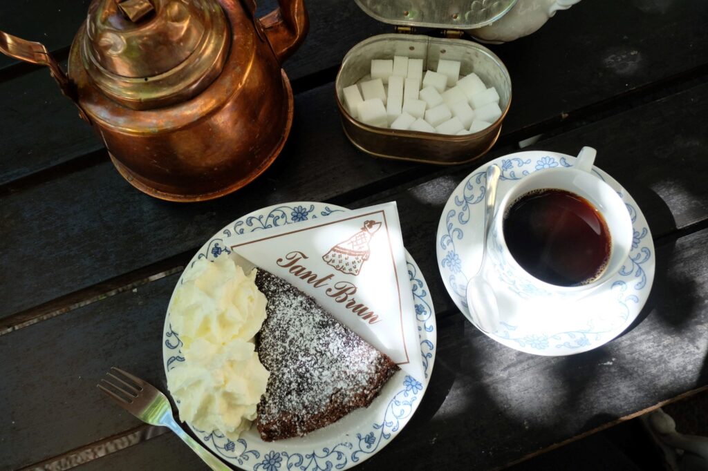 chokladtårta and coffee at tant brun, sigtuna, sweden